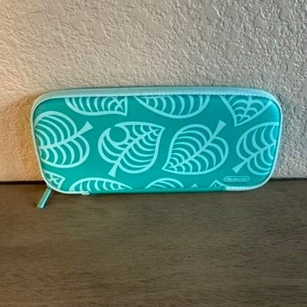Animal Crossing Nintendo Switch Lite System‎ Carrying Case Turquoise